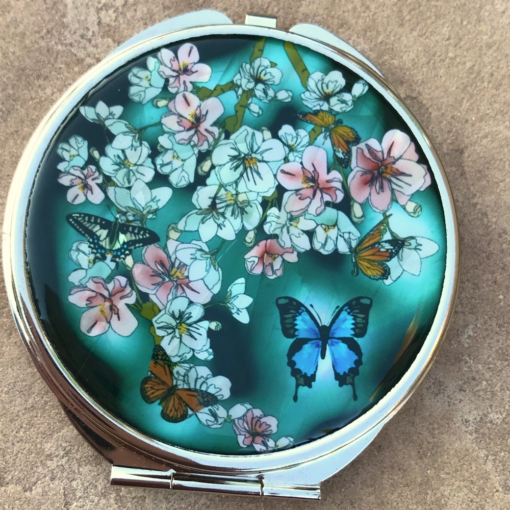 Butterflies 🦋 & Flowers Compact Round Mirror